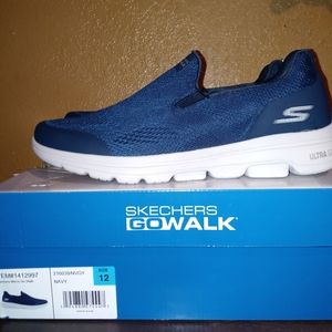 Mens navy Skechers go walk size 12